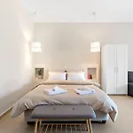 Orianthia Stone Holiday home
