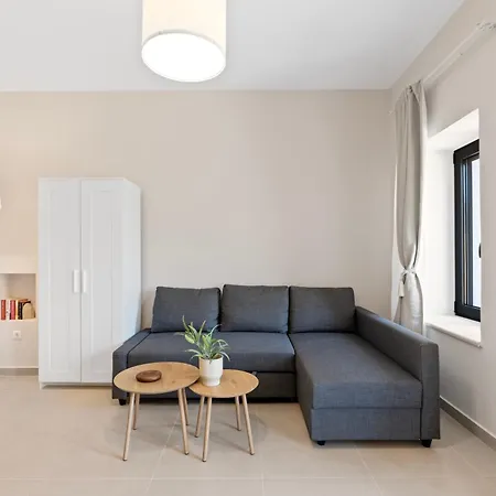 Holiday home Orianthia Stone