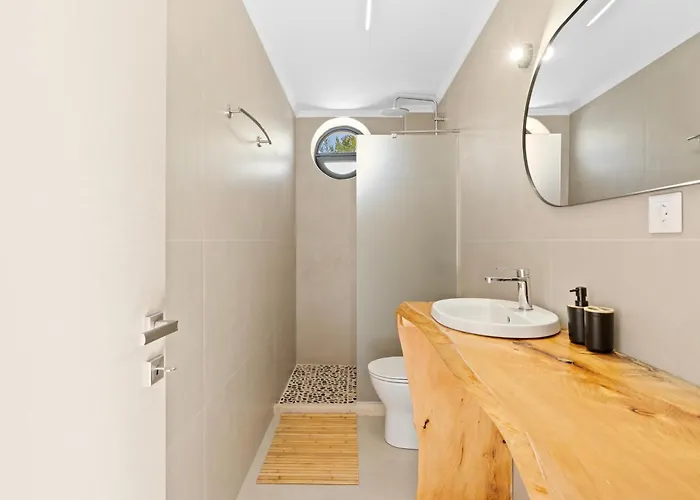 Orianthia Stone Marantochori